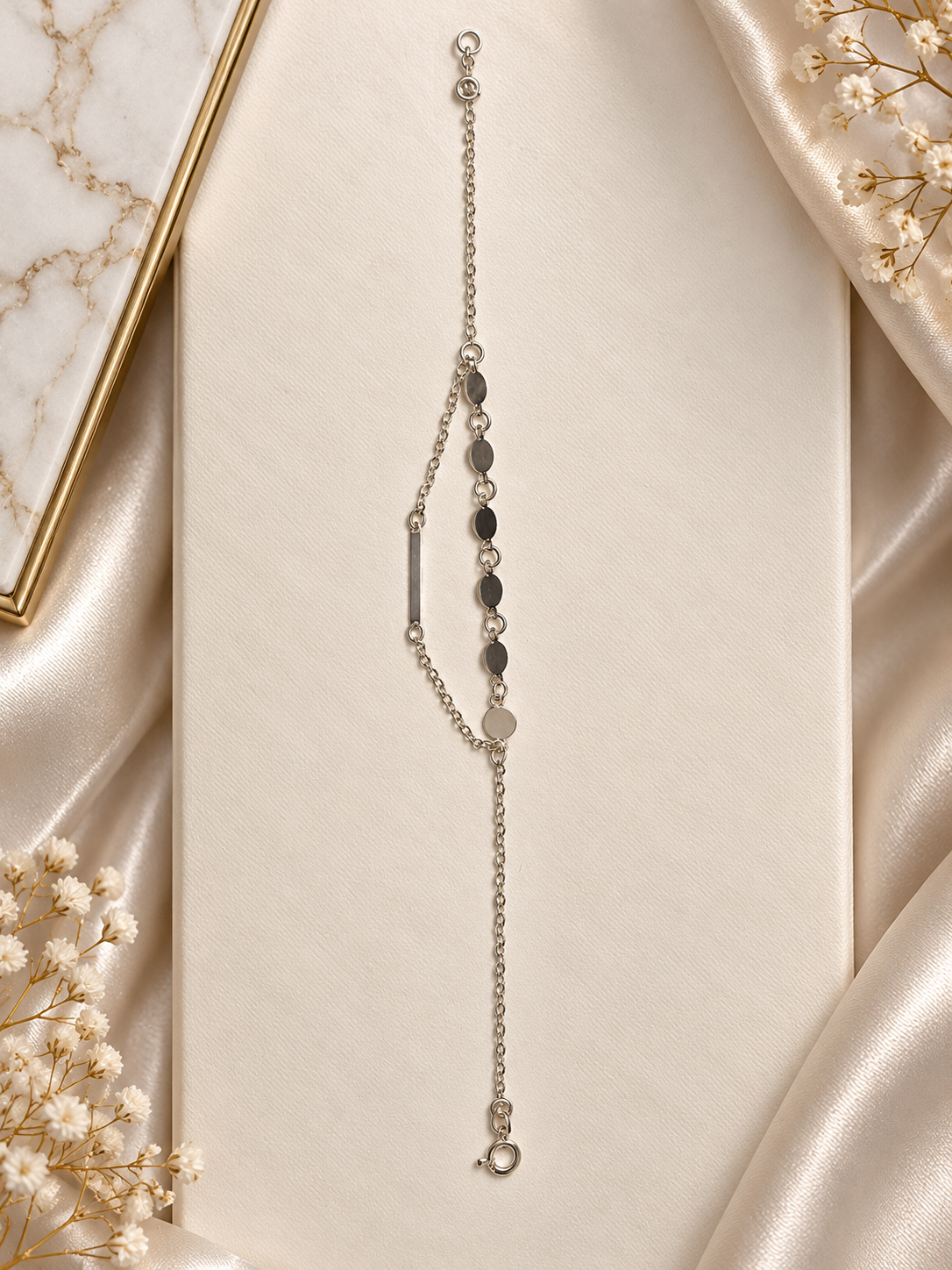 Pulseira Feminina Prata com Discos e Detalhe Retangular