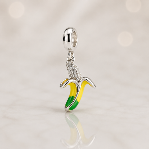 Berloque Banana com Esmaltação Amarela e Verde em Prata 925